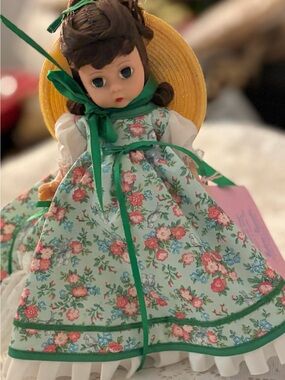 Vintage madame alexander doll holding umbrella with doll stand